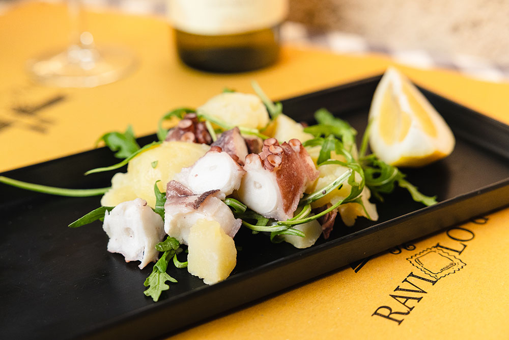 Sala interna del ristorante Raviolo d'Oro a Roma